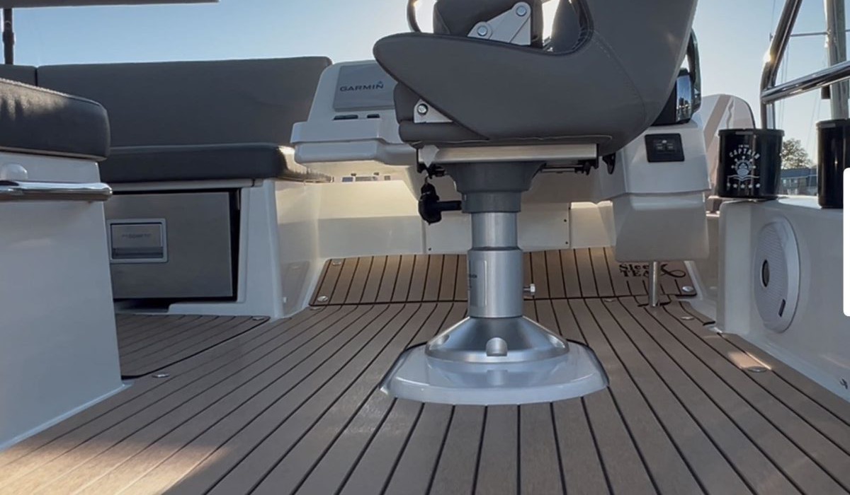 SleekTEAK Center Console Boat Deck